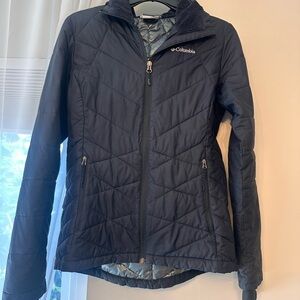 Columbia Women's Dark Black Quilted Puffer Jacket